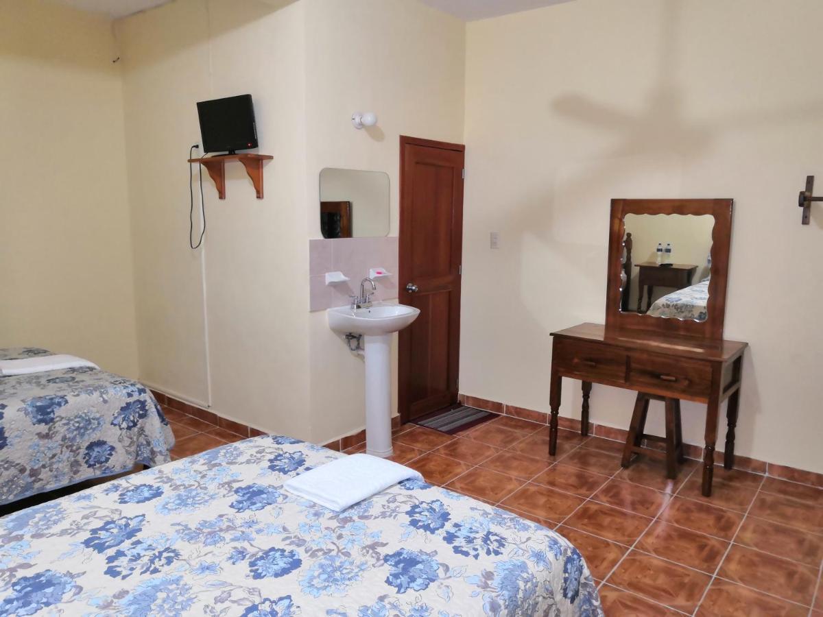 Nicte-Ha Hotel Xpujil Bagian luar foto