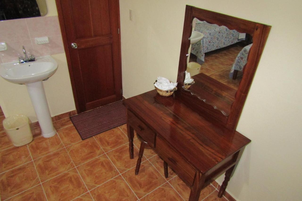 Nicte-Ha Hotel Xpujil Bagian luar foto