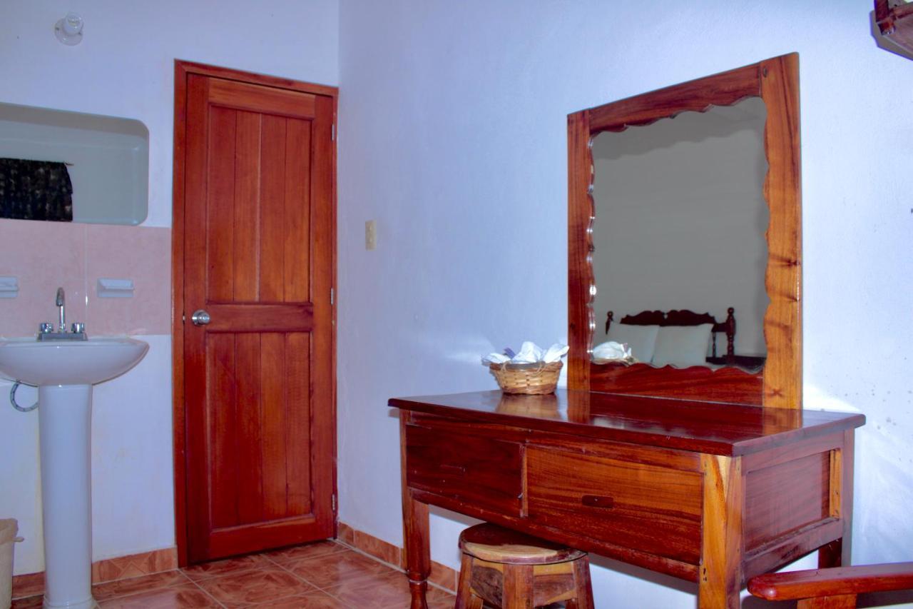 Nicte-Ha Hotel Xpujil Bagian luar foto